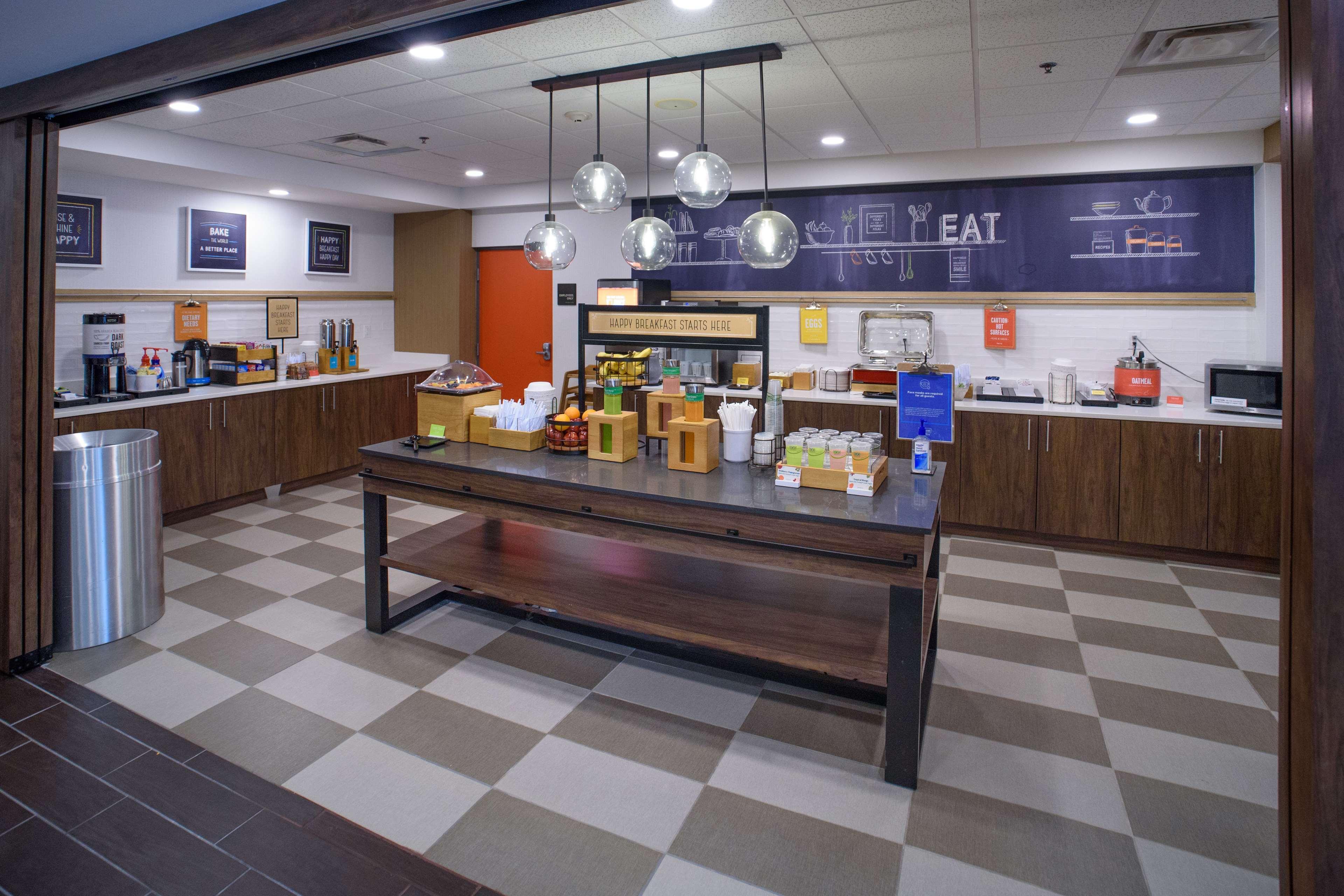 费耶特维尔汉普顿酒店 外观 照片