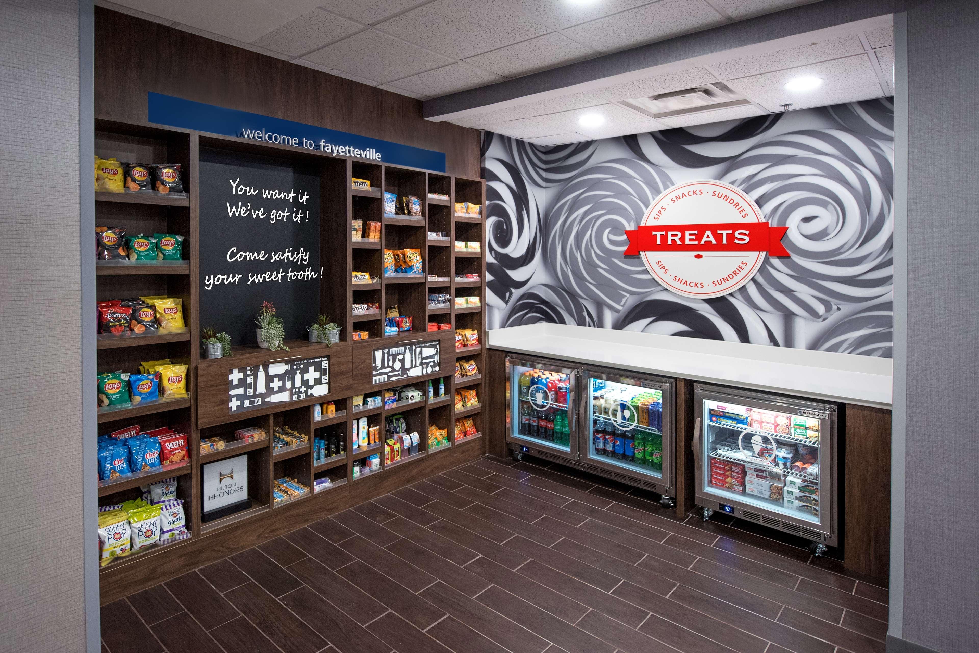 费耶特维尔汉普顿酒店 外观 照片